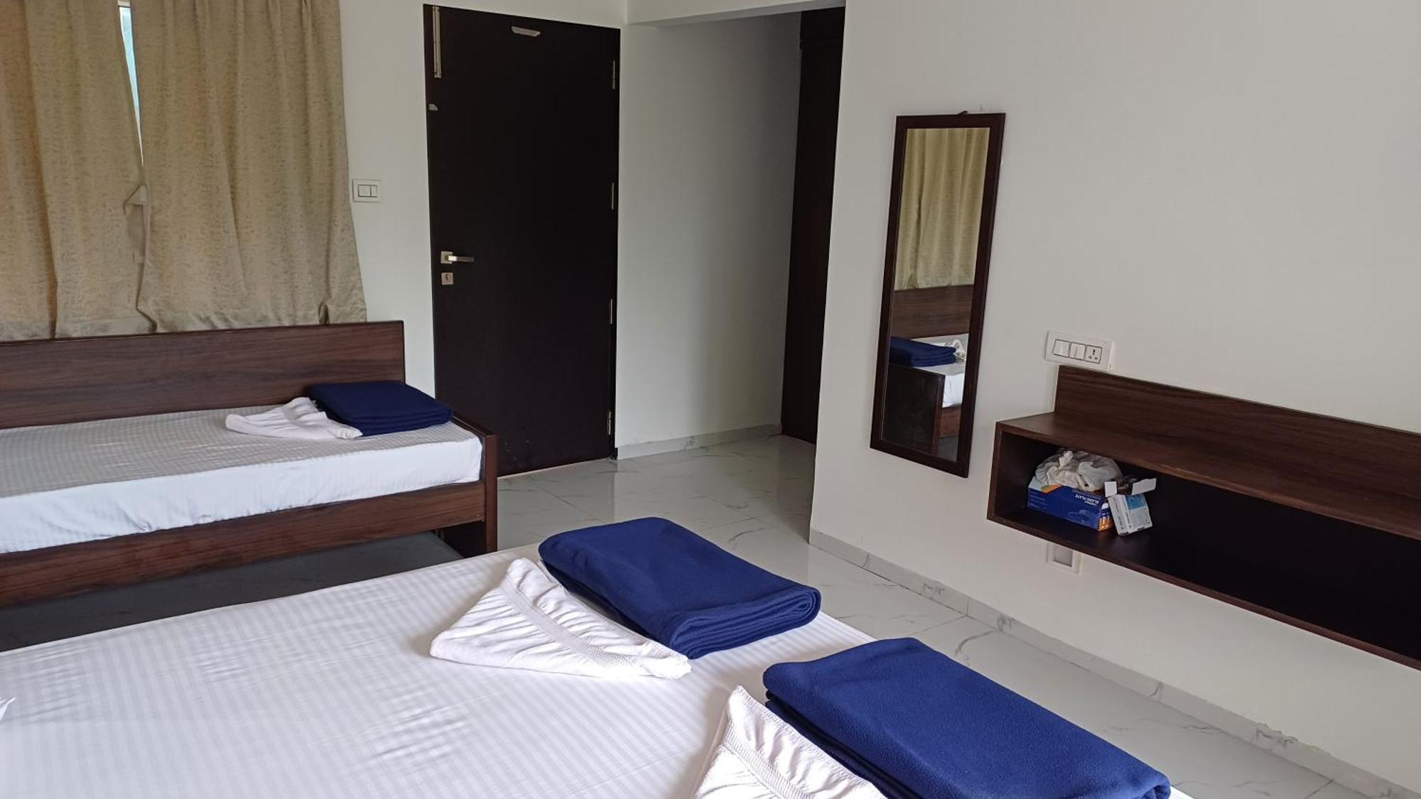 Aparthotel Papa House Karandi Khurd Exterior foto
